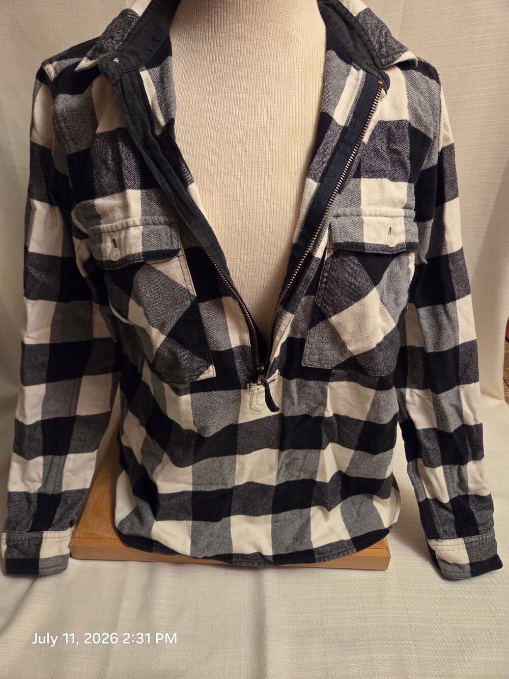 J.CREW Women’s S Black White Gray Plaid Cotton Flannel 1/4 Zip Button-Up Pockets